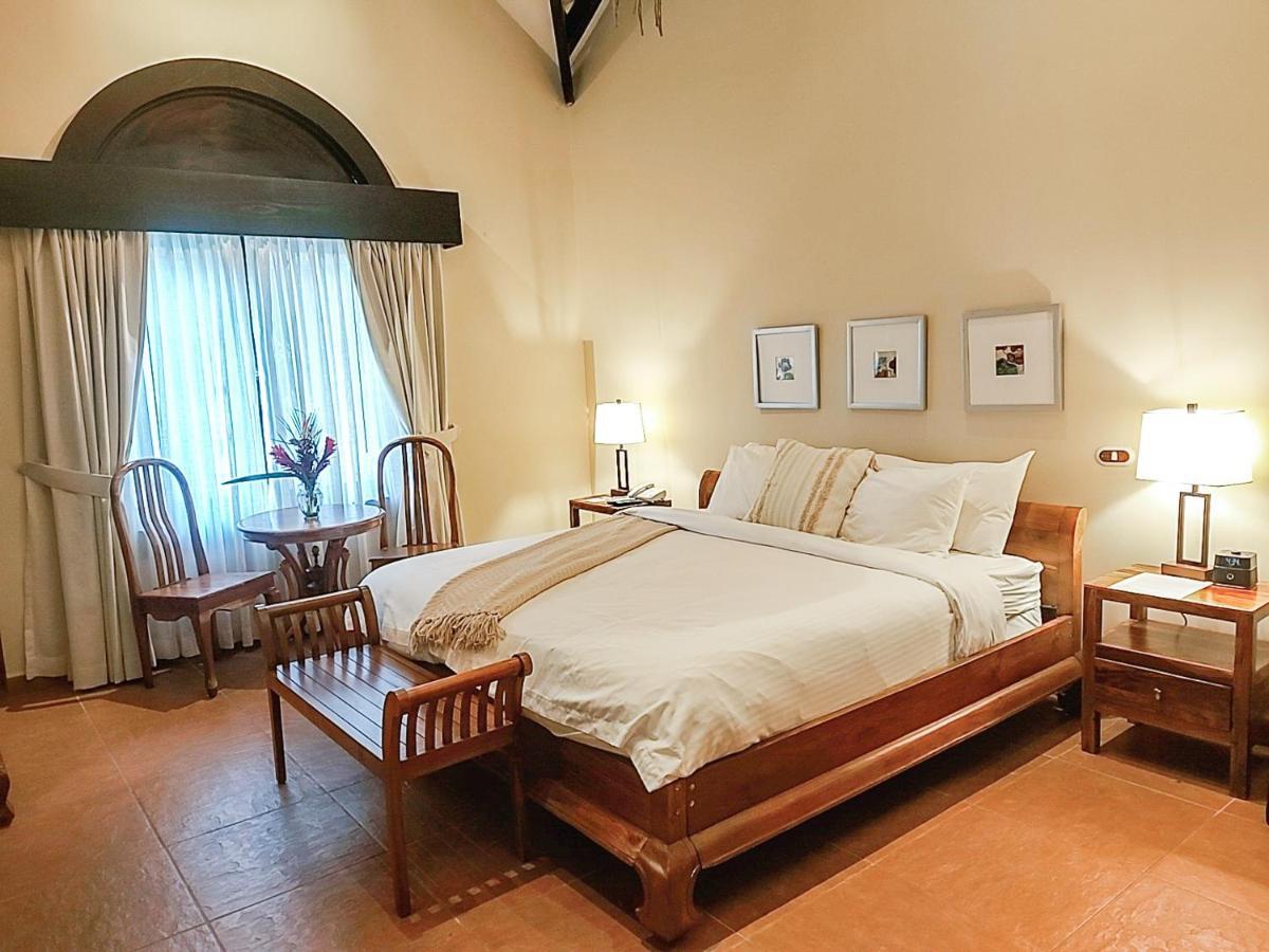 The Riverside Inn Бокете Экстерьер фото
