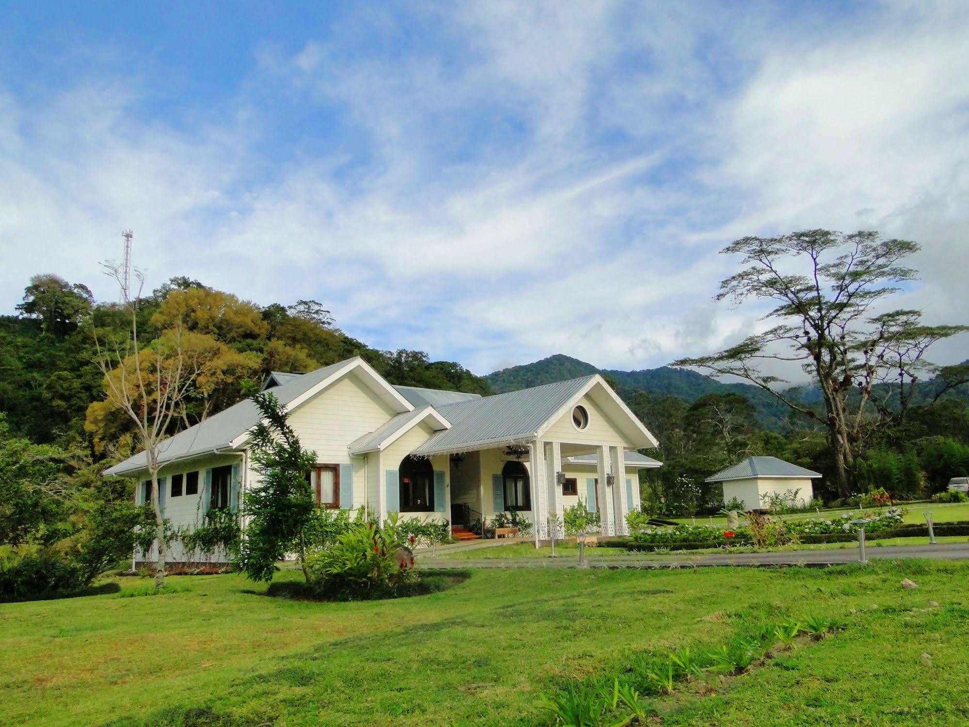 The Riverside Inn Бокете Экстерьер фото